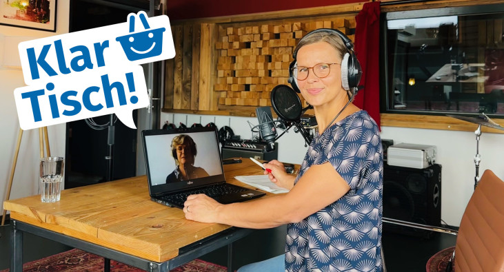 Podcastaufnahme mit Gästin in der Videokonferenz
