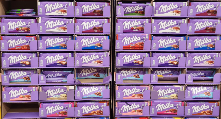 Aufsteller mit Milkatafeln