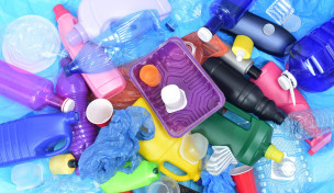 Nahaufnahme-von-einem-Recycling-Kunststoff