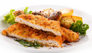 Paniertes Schnitzel Paniertes Schnitzel