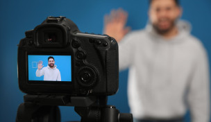 Influencer von Kamera