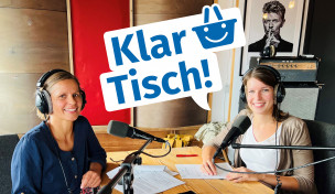 Nicole Schöppler und Christiane Seidel bei der Podcastaufnahme
