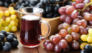 Traubensaft und Trauben
