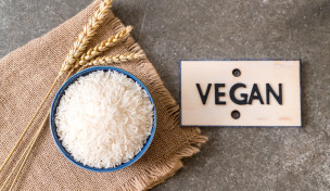 Reis mit Vegan-Kennzeichnung