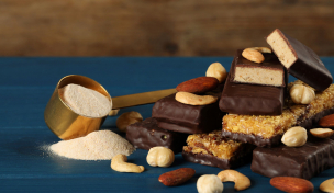 Proteinriegel mit Proteinpulver