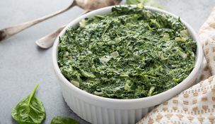 Schüssel mit Rahmspinat Schüssel mit Rahmspinat