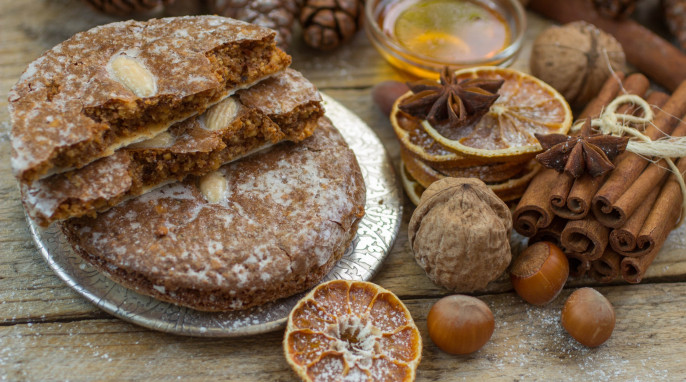 Oblatenlebkuchen auf einem Tisch