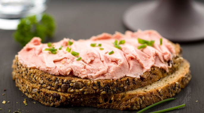 Teewurst auf einem Brot