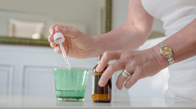 Flasche mit Pippette