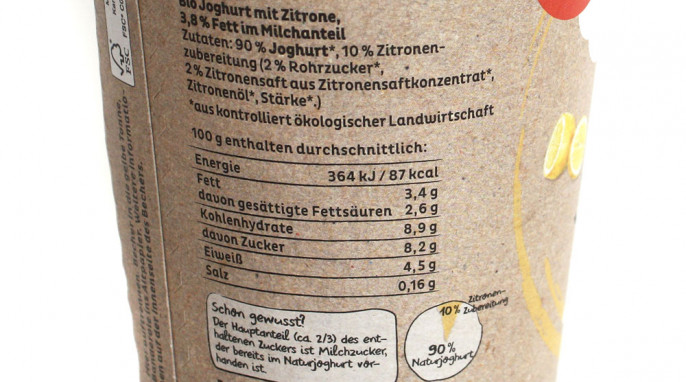 Seitenansicht, Arla Bio Naturjoghurt & ein Hauch Zitrone