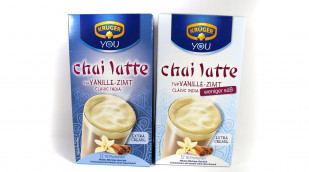 Krüger Chai Latte, links klassische Variante, rechts Variante weniger süß