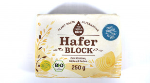 The Vegan Cow Hafer Block