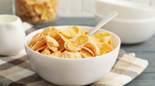 cornflakes-in-schuessel
