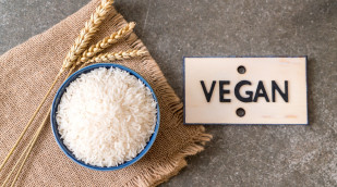 Reis mit Vegan-Kennzeichnung