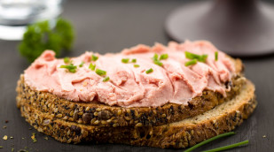 Teewurst auf einem Brot