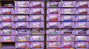 Milka-Verpackungen in Aufsteller