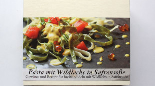 Pasta mit Wildlachs in Safransoße